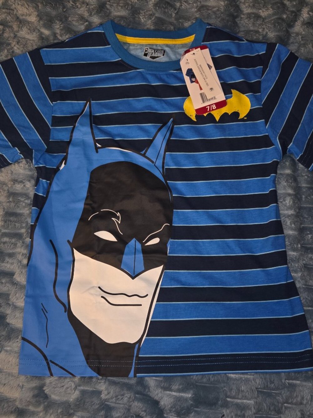 Boys size 7/8 shirt batman